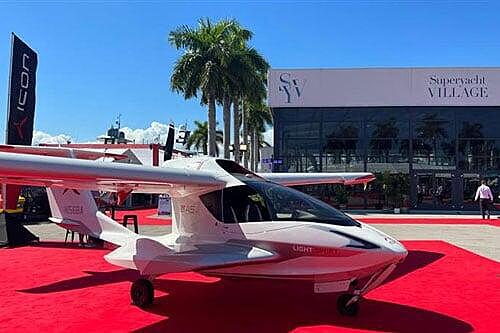 Experience the ICON A5 at the Palm Beach Boat Show